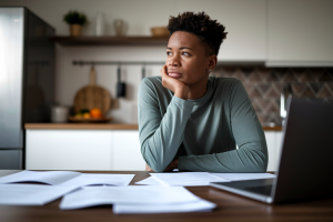 Crédit immobilier en indivision : que faire si je paie seul ?